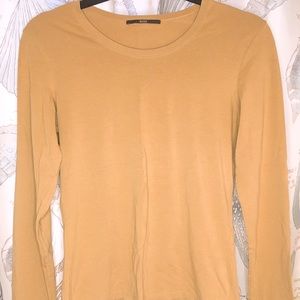 5 for $50!!! Hugo Boss long-sleeved shirt, size Medium.